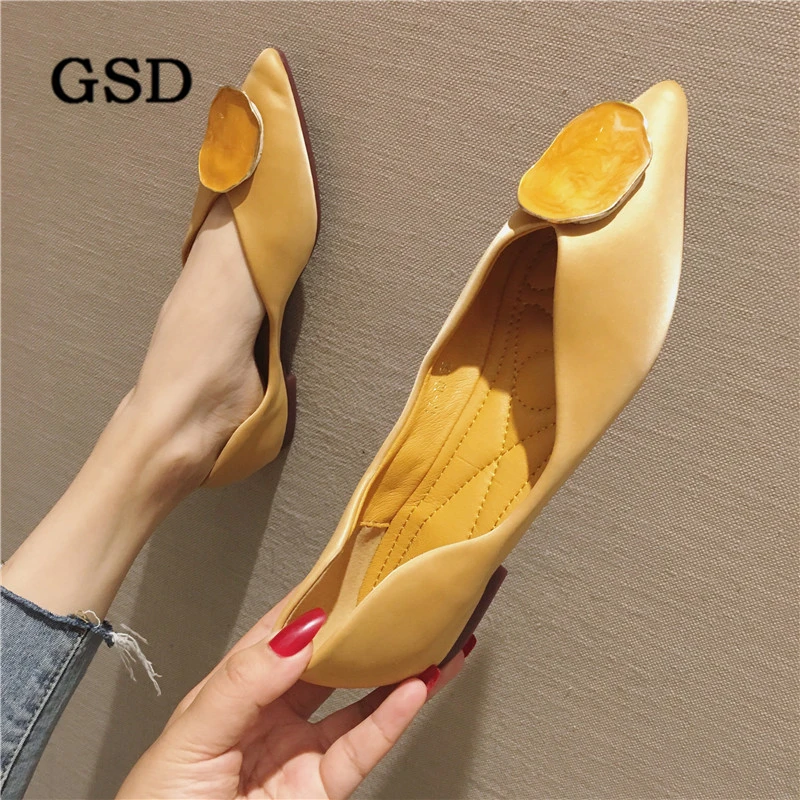 Туфли Лоферы женские на плоской подошве повседневная обувь с металлическим дизайном удобные туфли лодочки