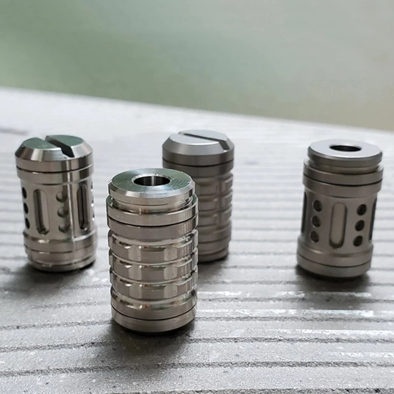 

3 in 1 Knife Pendant Detachable Titanium Alloy Knife Accessory Anti-lost Pendant DIY Paracord Beads