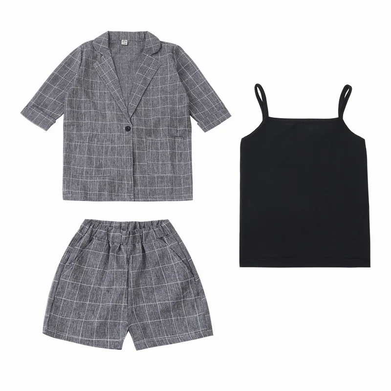 Комплект одежды для девочек-подростков сезон лето серые розовые куртки и шорты