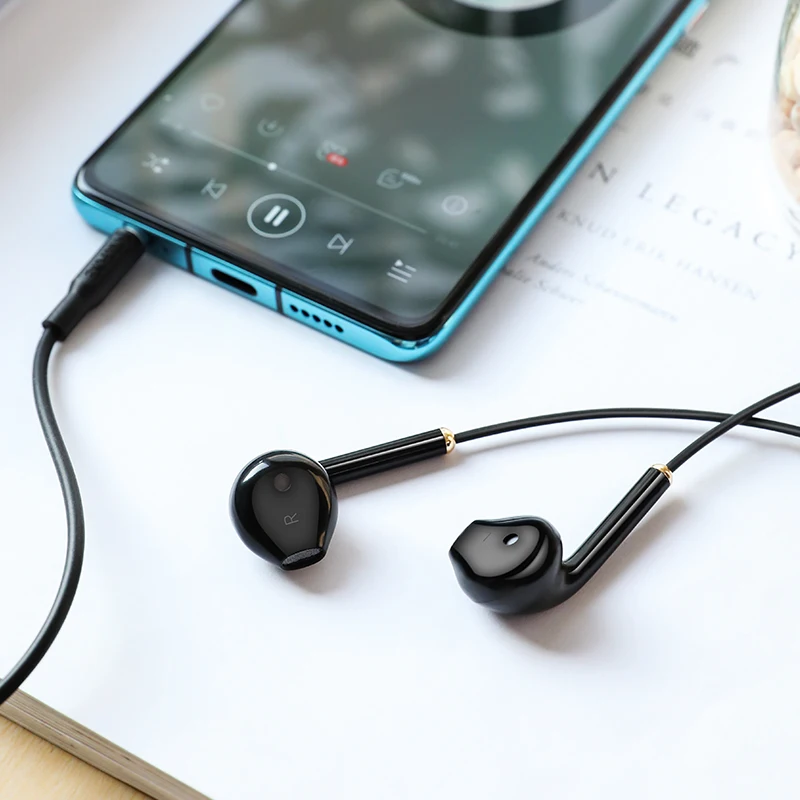 

Earphones 3.5mm In-ear with Microphone Wire Headset for Samsung Galaxy S8 S9 Xiaomi IPhone 6 Music Sport Smartphone headphone