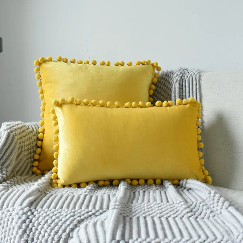Мягкая бархатная наволочка с помпоном белая желтая синяя для подушки чехол