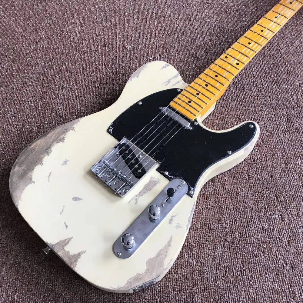 

classical 6 Strings Maple fingerboard Electric Guitar, relics by hands.cream color guitarra.real photo