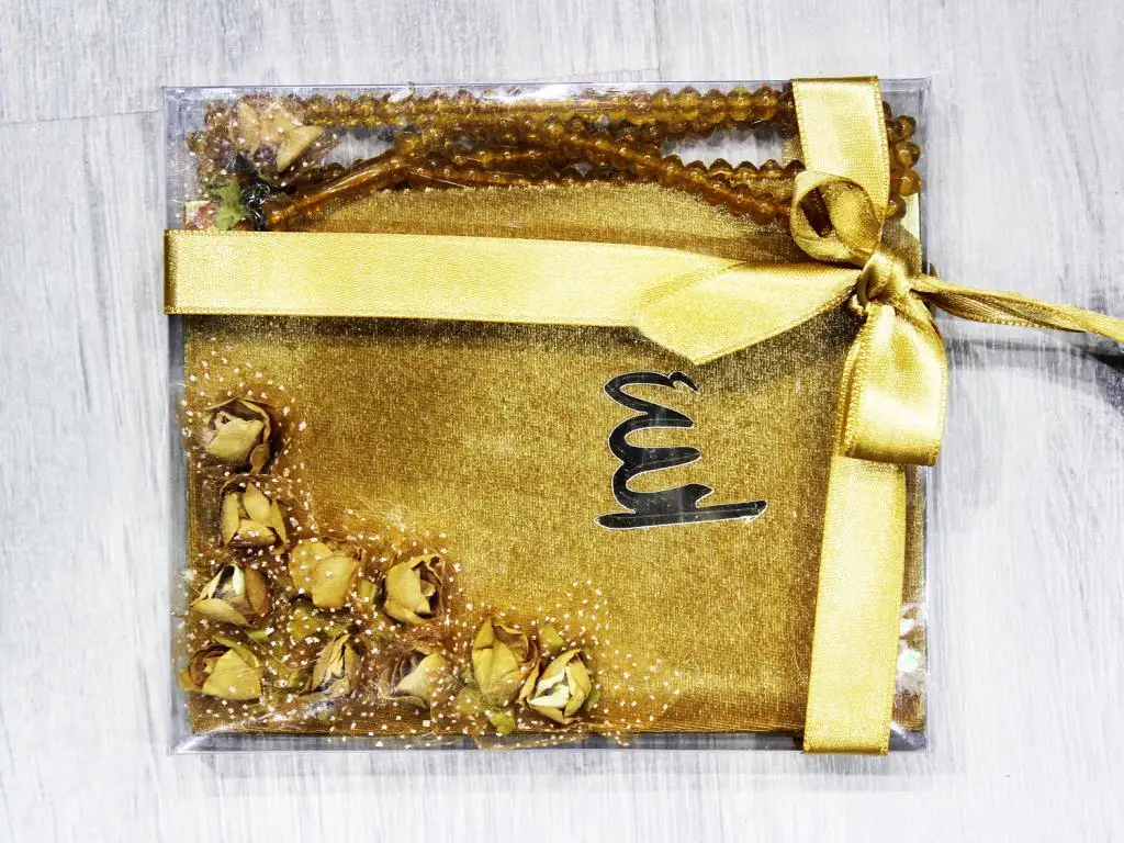 

Rose Pattern Yasin-i Sheriff Set Gold