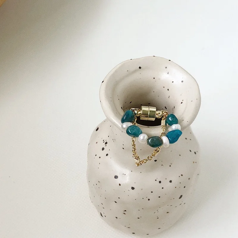 

Korean retro ear clip natural stone baroque pearl ear cuff magnetic buckle chain clip on earrings for woman Aesthetic Jewelry