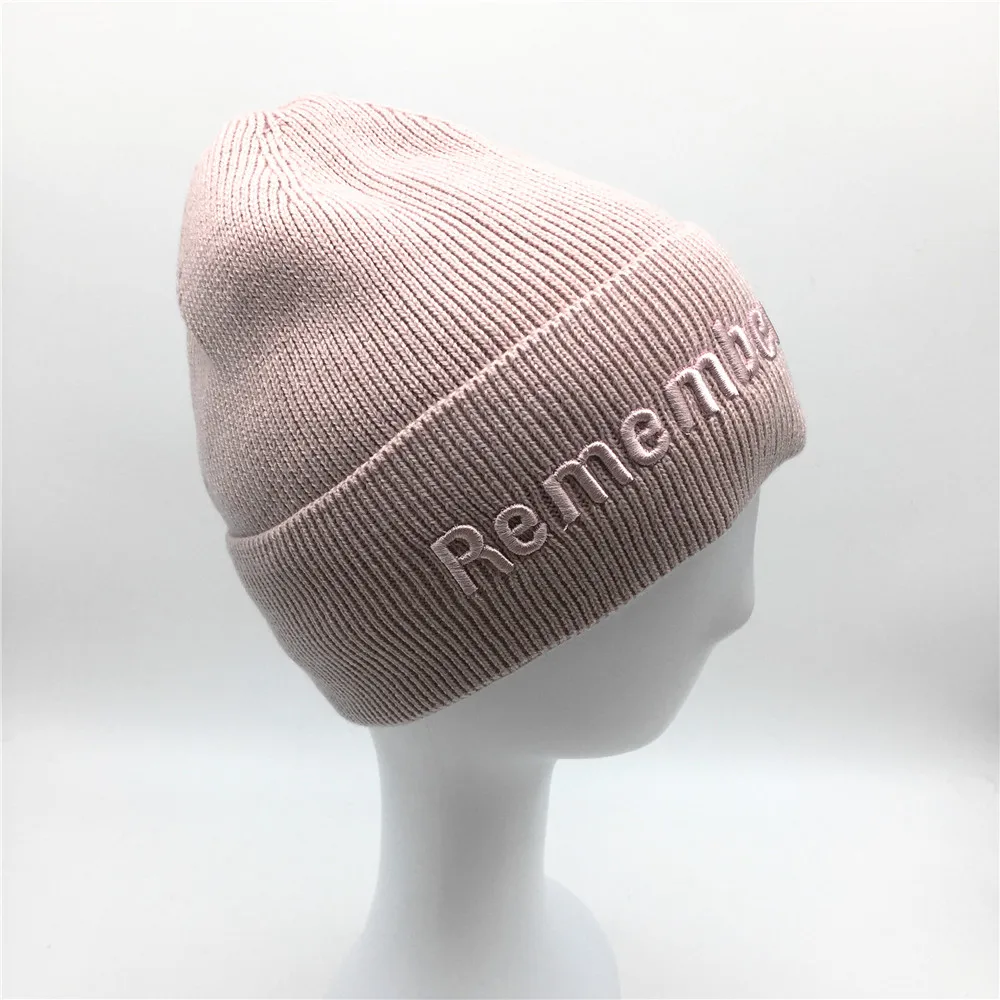 Женская однотонная вязаная шапка с вышивкой зимняя для девочек буквами женская