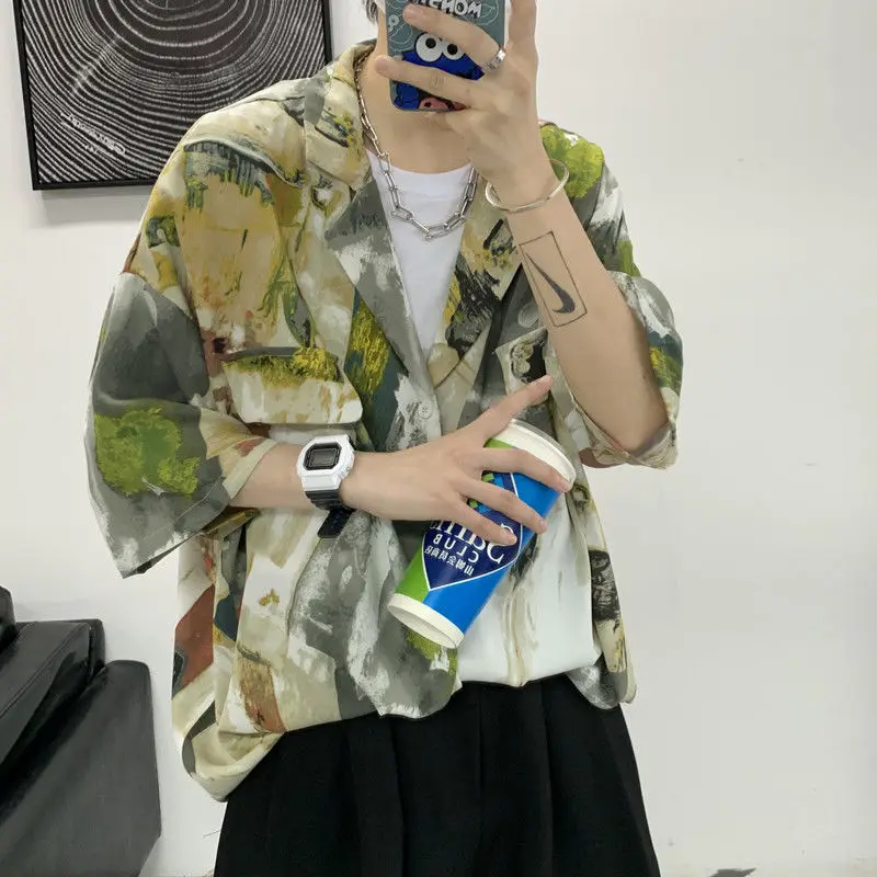 

Men's short-sleeved shirts 2021 summer new style printed lapel collar loose casual flower shirt campus youth fashion men