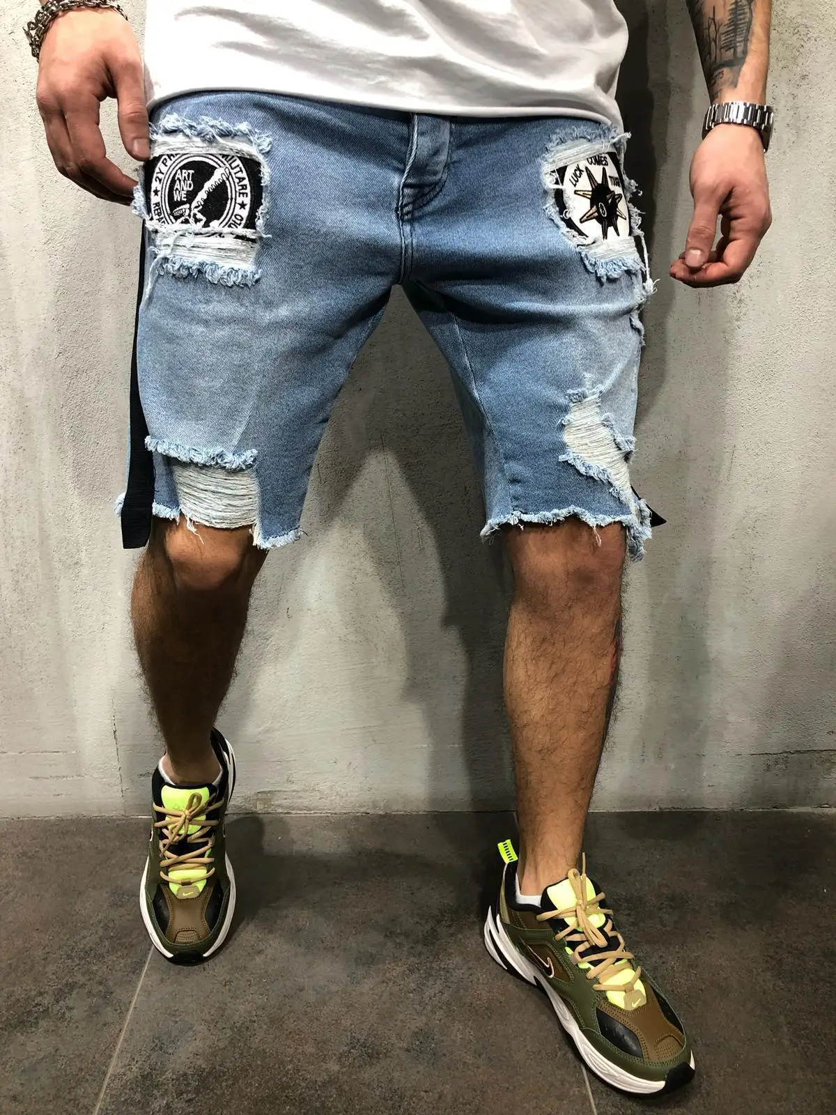 

Men's Jeans Knee Length Casual Ripped Hole Slim Fit Pants Torn Bottom Appliques Straight Denim Pants Zipper Fly Male Summer Pant