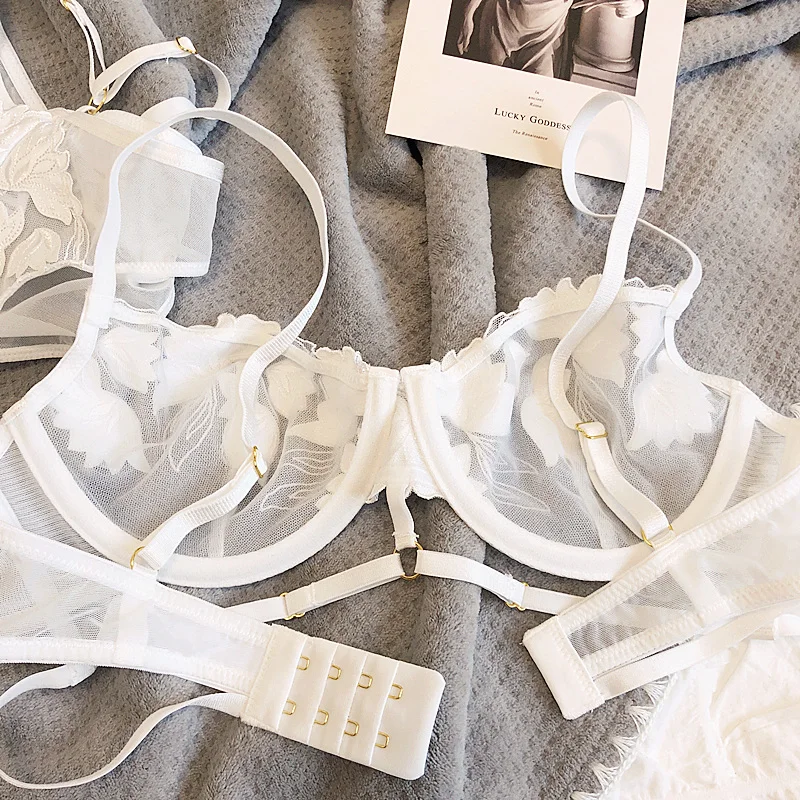 Wriufred Ultra-thin lingerie panty embroidered gauze straps big breasts small soft steel rings gathered underwear set sexy bra