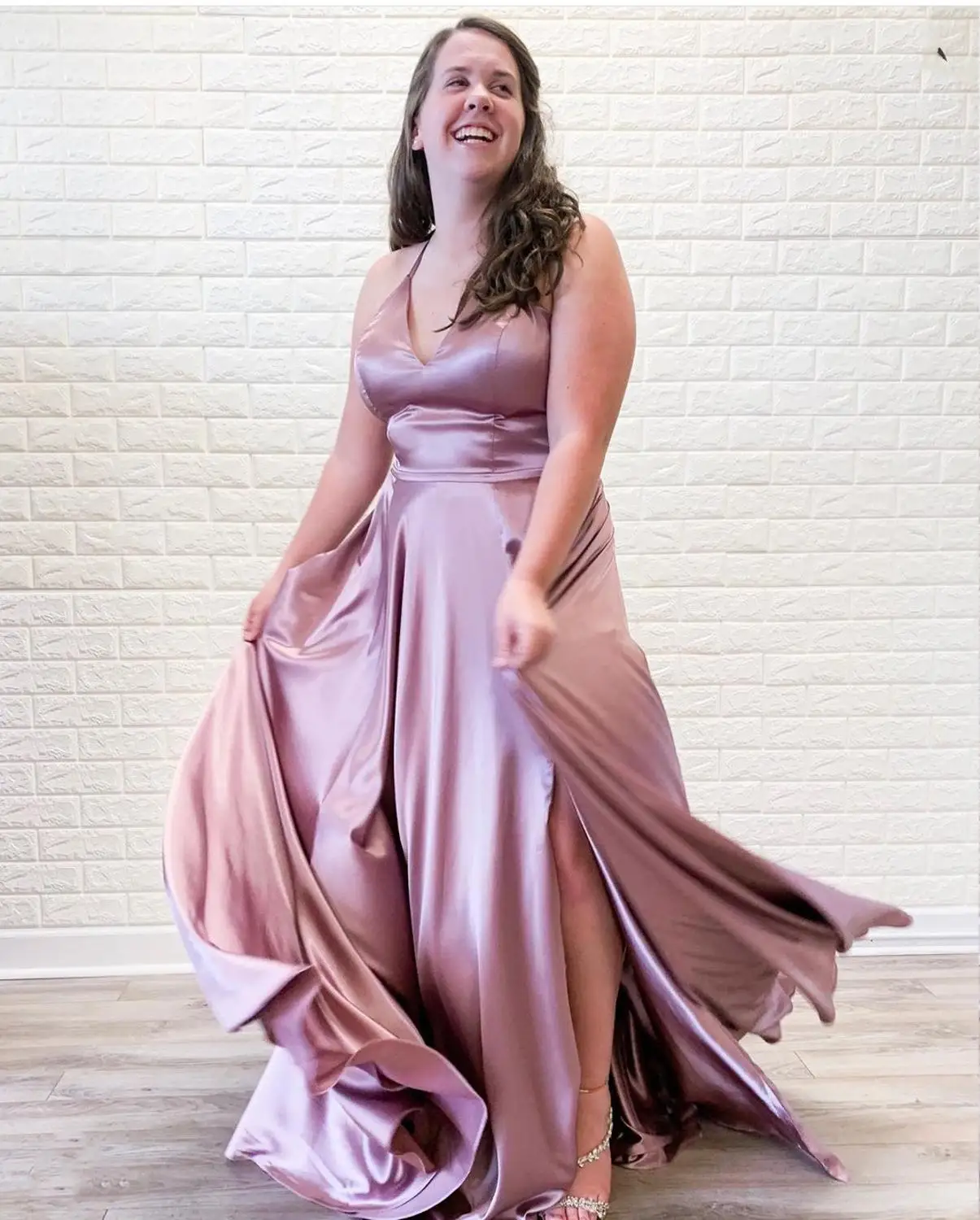 

2020 new pink prom dress a-line satin sapghetti strap floor length women party gowns vestidos de fiesta de noc v-neck robe de