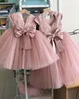 Кружевное розовое платье до колен, с открытой спиной