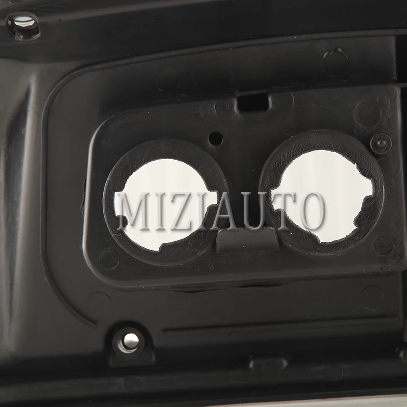 

1 Pcs Rear Tail Light For Nissan Patrol GQ 1/2 Series 1988-1997 LED Rear Brake Lamp Tail Lamp Car Assembly Turn Signal Taillight