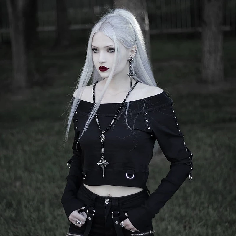 Женский укороченный топ с открытыми плечами черная футболка вырезом лодочкой и