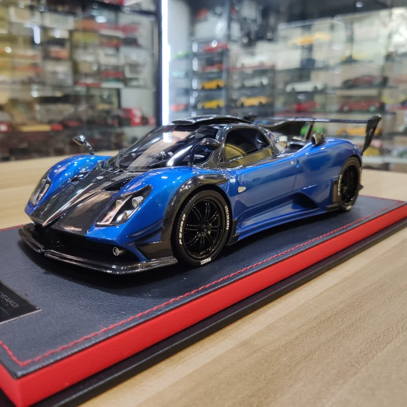 

1/18 Pagani Zonda LM Simulation Resin Car Model Gift Collection Ornaments
