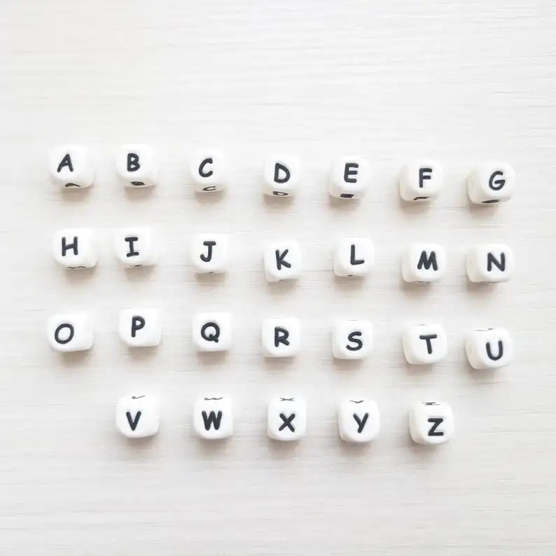 Высококачественная A-Z силиконовая буква алфавита бусины 12 мм Силиконовые Прорезыватели для зубов детские жевательные прорезыватели 100 шт