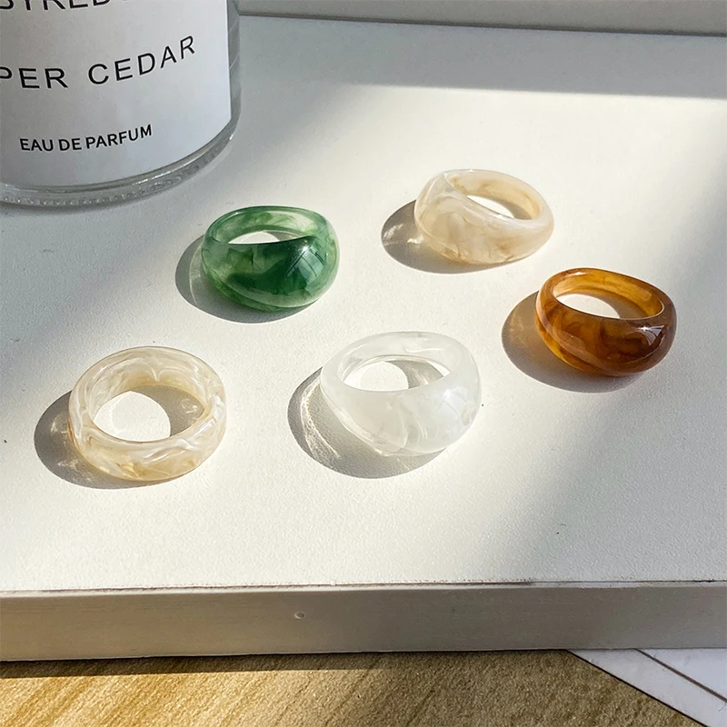

Acrylic Rings Transparent Resin Geometric Casual Rings On Fingers for Women/Girl Unisex Vintage Trendy Baroco Ring Jewelry Gift