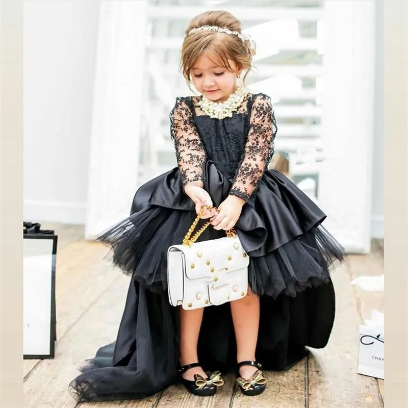 

Black High Low Flower Girl Dresses Jewel Neck Appliqued Lace Girl Pageant Custume Long Sleeves Ruched Satin Girl Birthday Wear