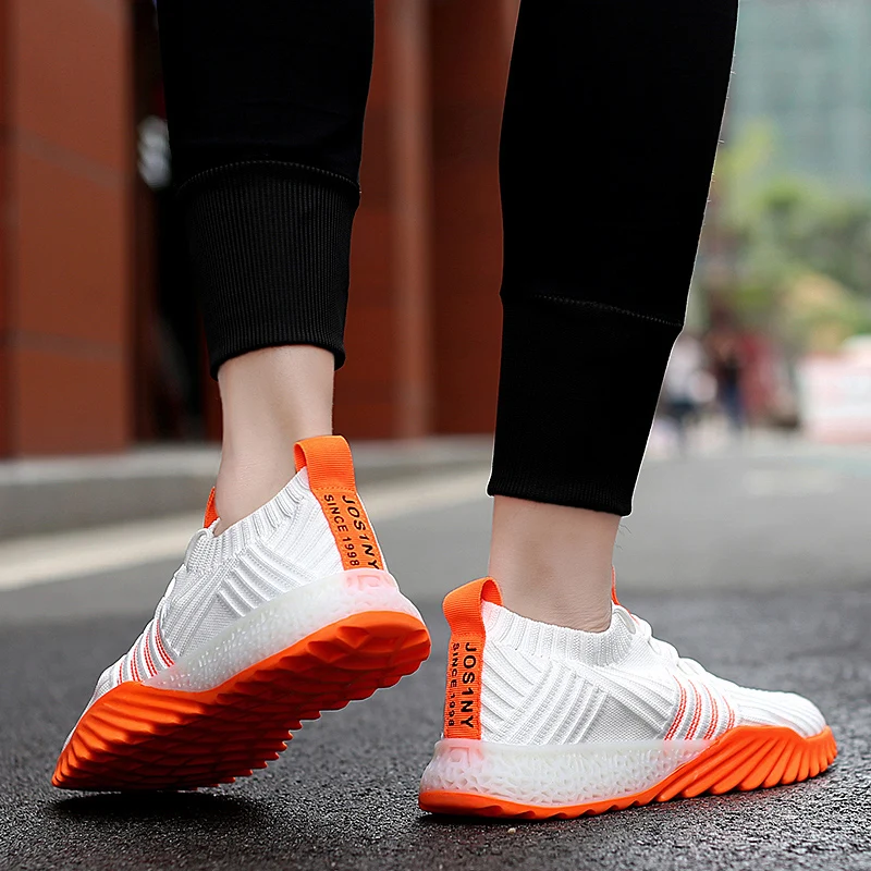 2021 Outdoor Running Shoes for Men Lightweight Walking Jogging  Women's Sneakers Couples Breathable Athletic Running Trainers