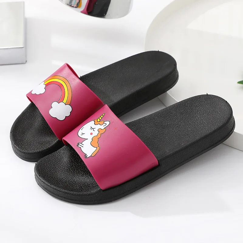 Шлепанцы для мальчиков и девочек Мультяшные радужные сандалии на плоской