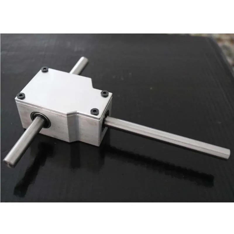 

Угол обращения 90 градусов, спиральная коническая шестерня, небольшой коэффициент редукции 1:1, Вал D:8 мм/D:10 мм