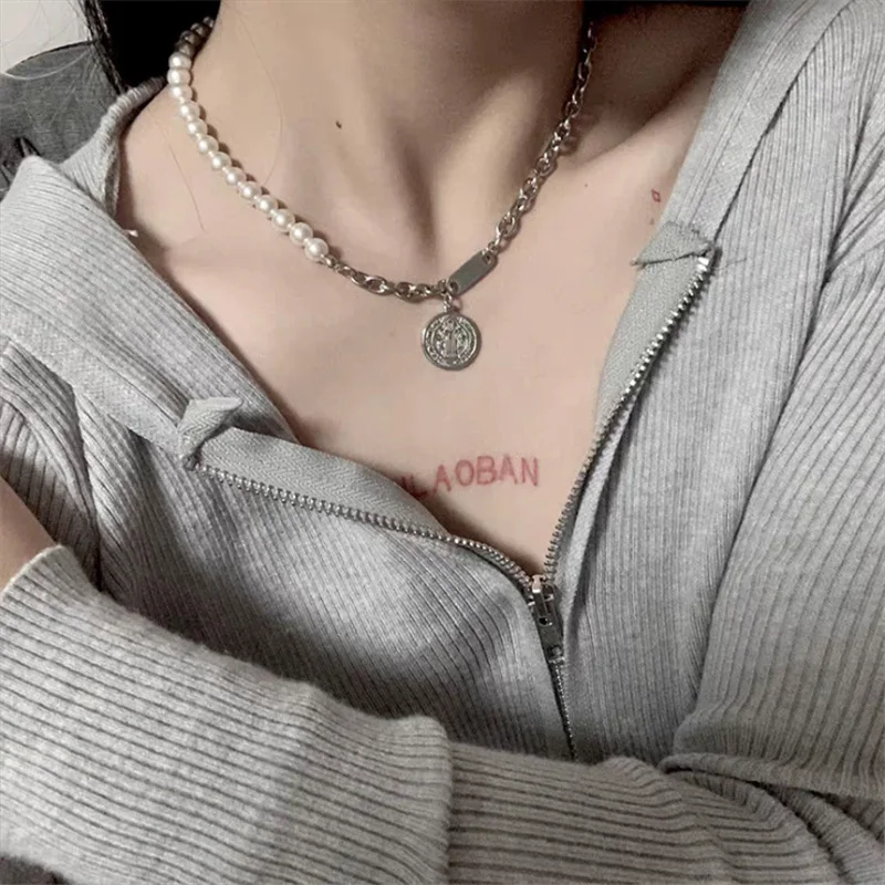 

Fashion trend ins style round pendant necklace for women vintage simple pearl neck chains aesthetic jewelry women's accessories
