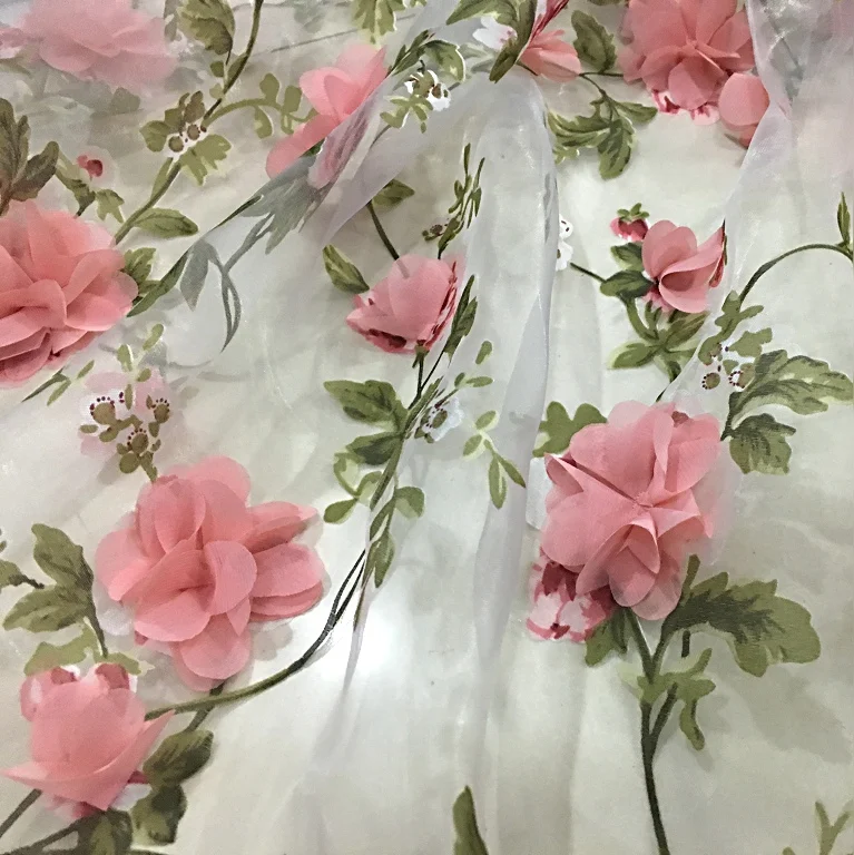 Ткань плотная с цветами. Ткань розы 3d нашивные. органза в цветочек. тюль цветы на органзе. ткань органза с вышивкой.