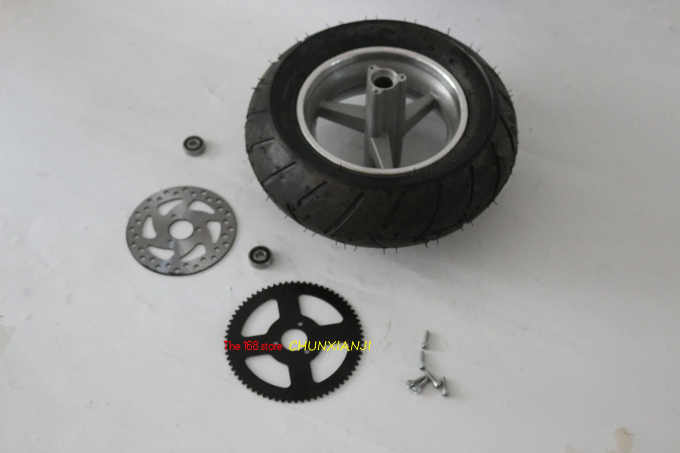 

110/50-6.5 tubeless tire Rear Wheels with Brake Disc rear sprocket for 47cc/49cc 2 stoke Mini pocket bike 90/65-6.5 wheel & dis