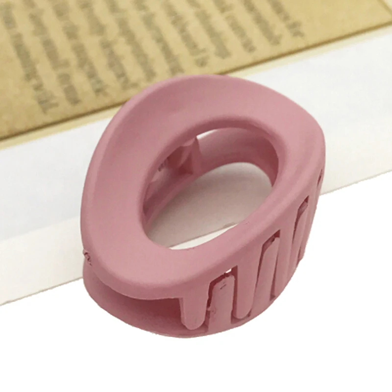 

1 Pcs Fashion Simple Women crab Hair claw clip Girls Color Plastic Acrylic Hairpin Claws Hair Clip Clamp For Women Girls Gifts