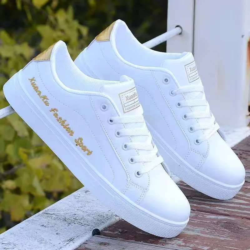 

2021 Summer Men Casual Shoes Fashion Men's sports shoes Lightweight Shoes men Tennis Sneaker White Soft Sneakers male
