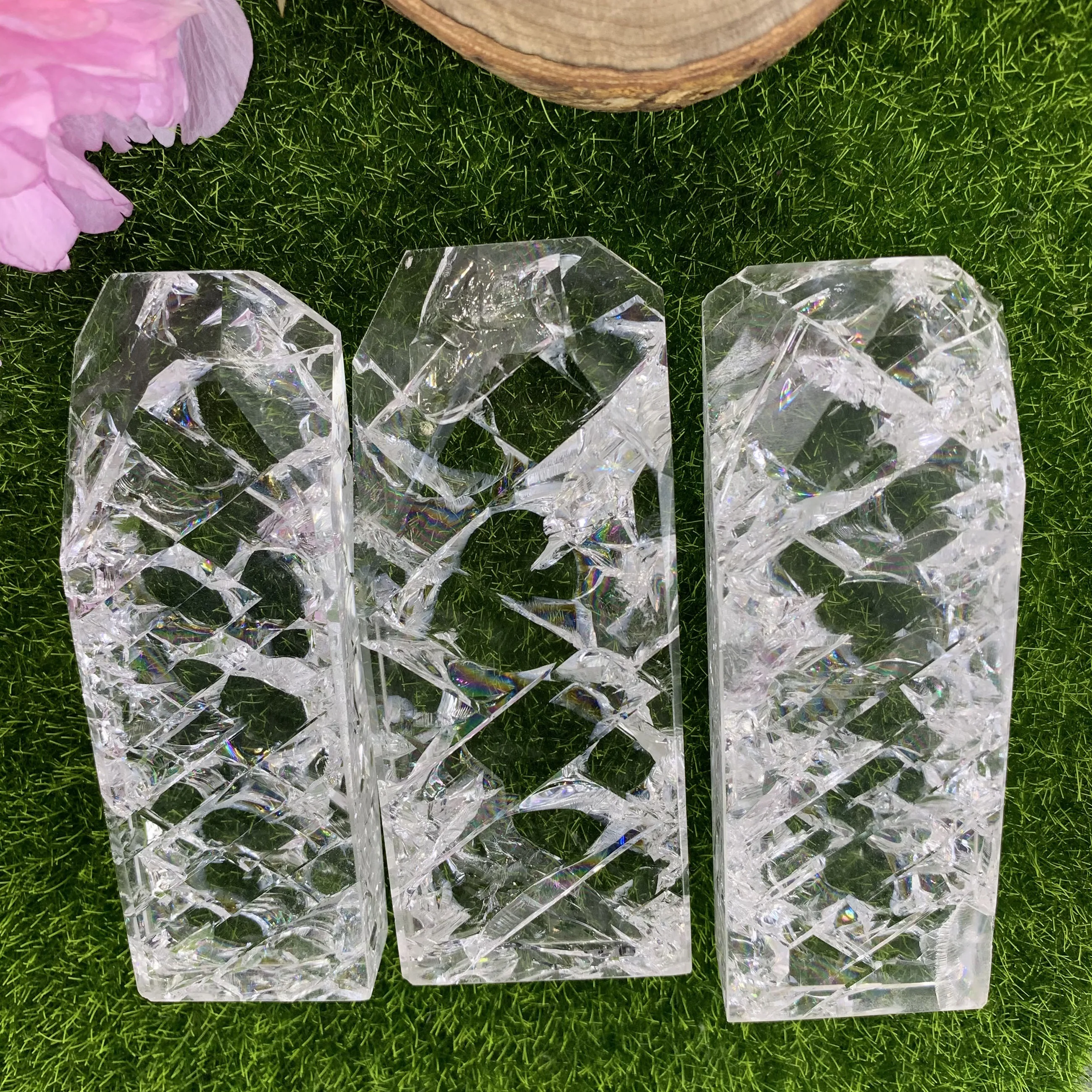 

Hot Sell Natural Free Form White Frizzling Crystal Healing Crystal Stone For Home Decoration