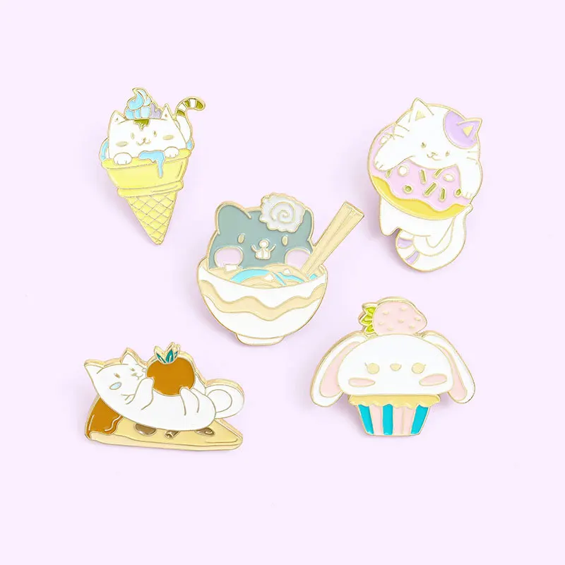 

Fashion Luxury Cartoon Lapel Pin Brooches Cute Cat Donut Cone Pizza Lips Love Heart Badges for Jewelry Gift Wholesale