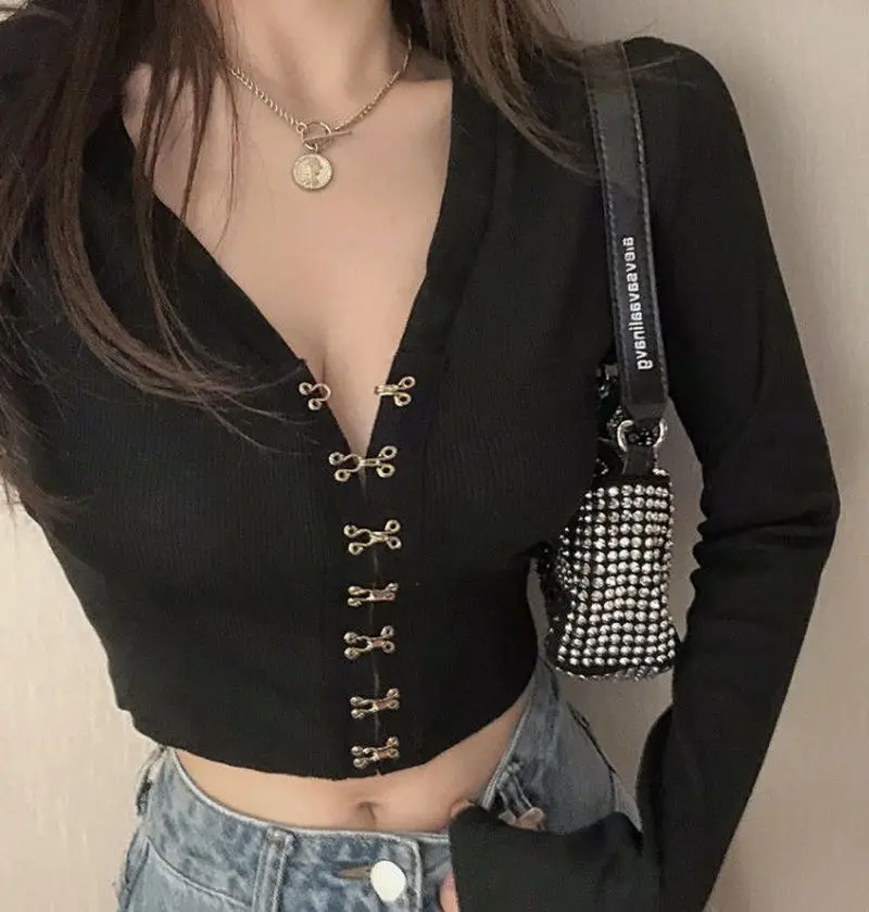 

V-neck black sexy T-shirt women's short solid clothes autumn winter new Korean fashion personality long-sleeved t-shirt trend