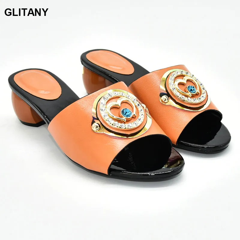 Пикантные туфли-лодочки на платформе Сезон лето Женские пикантные Элегантная