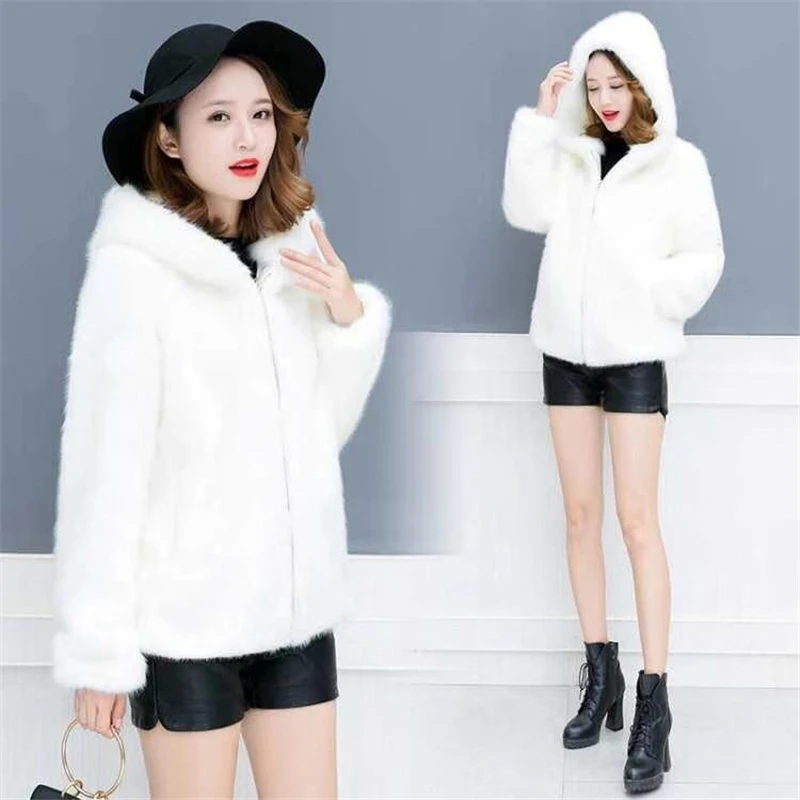 Women's Fur Coats in Winter Fake Fur Jackets Casual Loose Female Hoodies Coats New Fashion Outerwear For Ladies Coats  N222