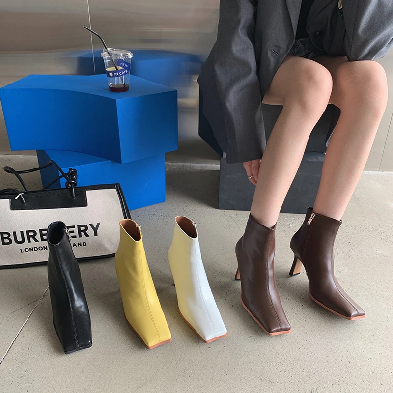 

Women's Shoes