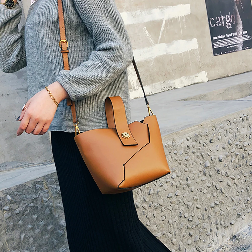 

Vintage Fashion Female Tote bag 2019 New Quality PU Leather Ptgirl Women's Designer Handbag Alligator Bucket Messenger Bag Sac