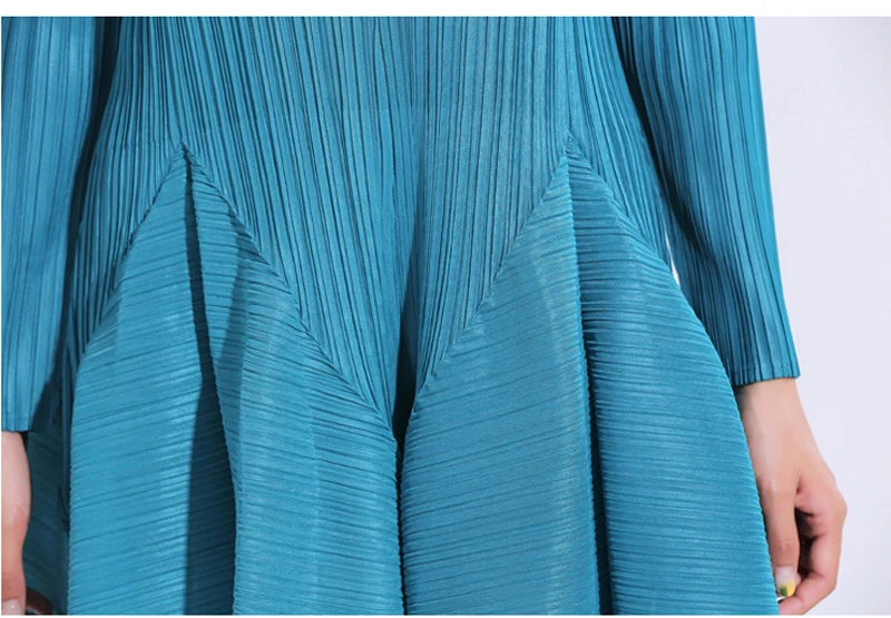 Changpleat Весенние новые женские платья Miyak плиссированные модные однотонные с o-образным вырезом солидные Большие размеры с длинным рукавом женское платье D8980