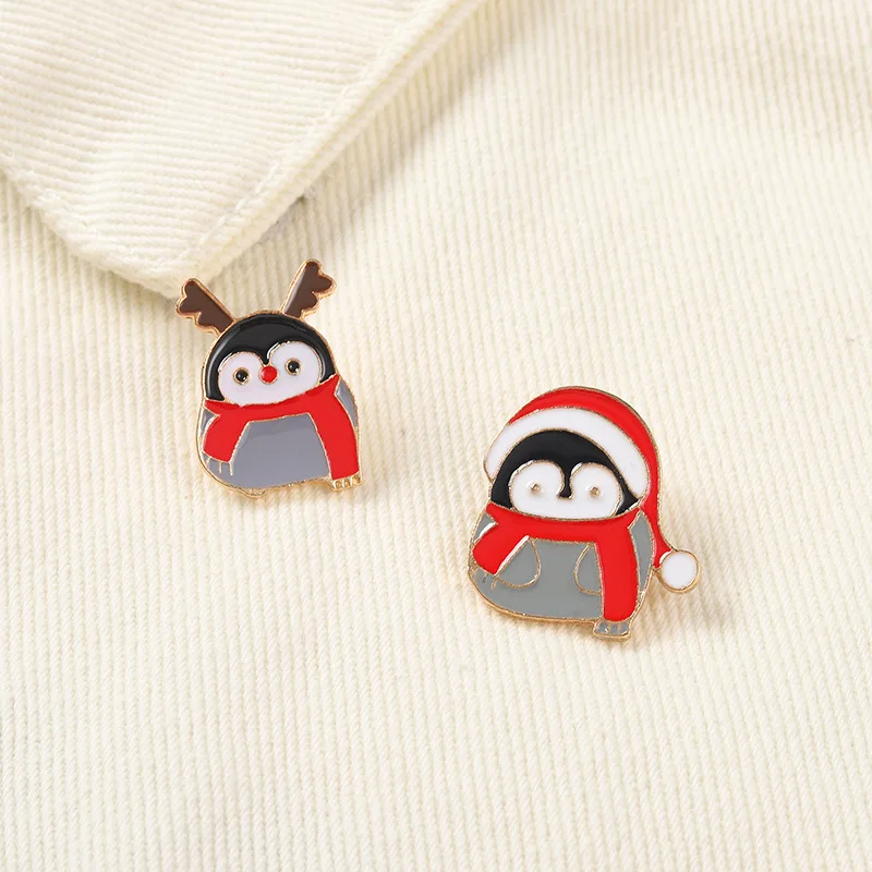 

Christmas Penguin Enamel Pins Custom Santa Deer Scarf Hat Brooches Bag Badge Childlike Cartoon Jewelry New Year Gift For Kids