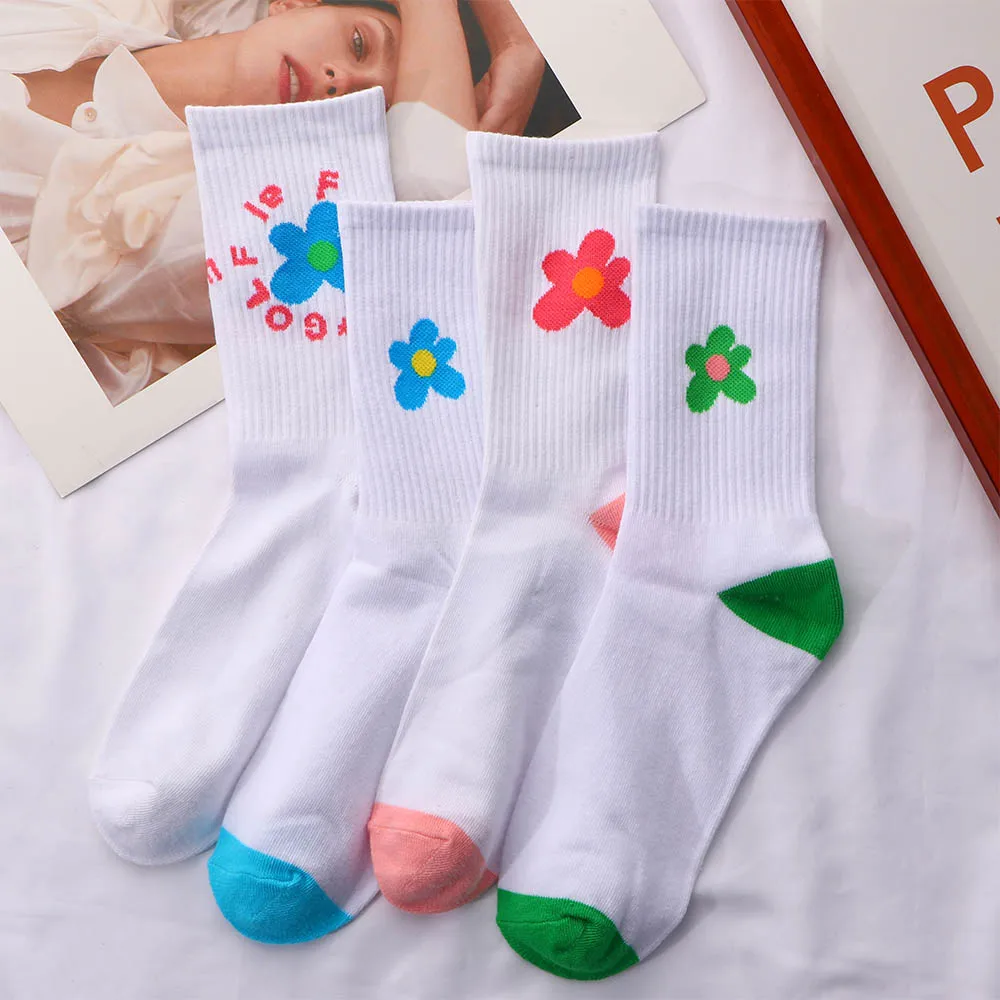 Fashion Women Socks Beauty Flower Golf Middle Tube Socks Ladies Harajuku Socks Sweet Girls Soft Cotton Breathable Socks New Hot
