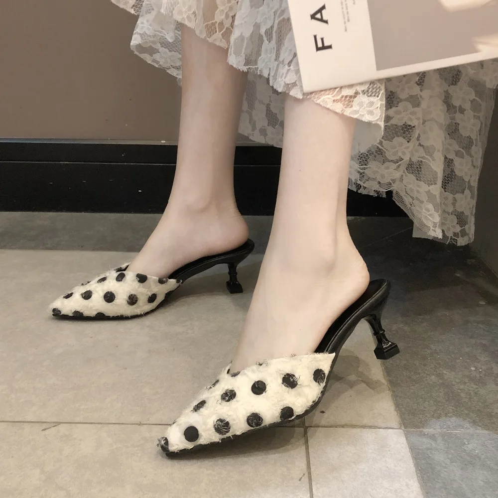 Брендовые туфли без задника на высоком каблуке в странном стиле классические