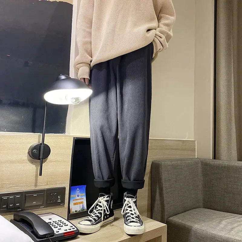 

Winter Thick Corduroy Pants Men's Warmth Fashion Retro Casual Pants Men Streetwear Wild Loose Hip-hop Straight Trousers Mens