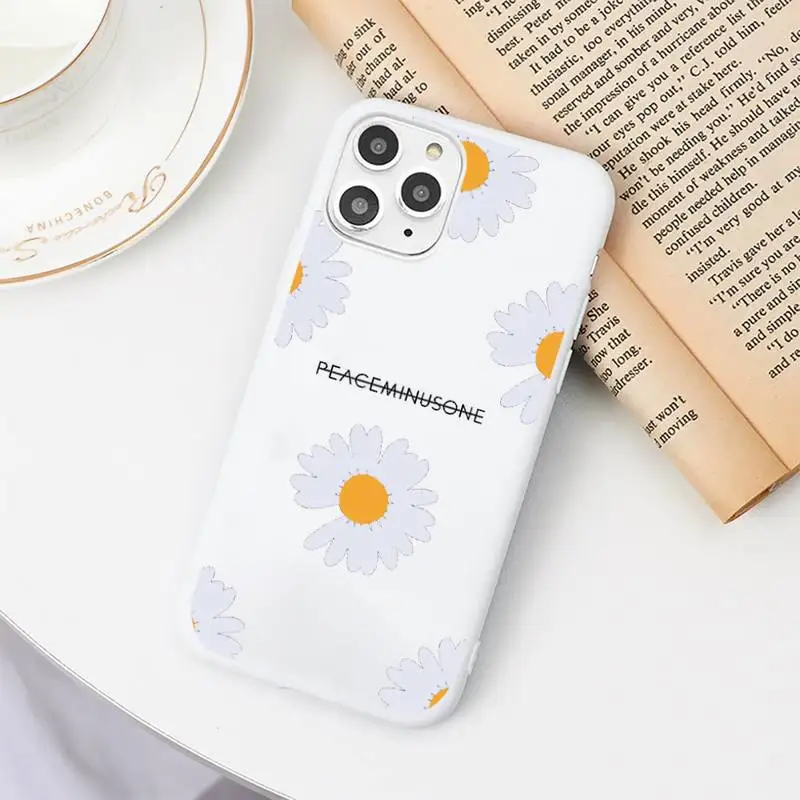 

Luxury Vintage Daisy Lover Flower Phone Case Candy Color White for iPhone 11 pro XS MAX 8 7 6 6S Plus X 5S SE 2020 XR