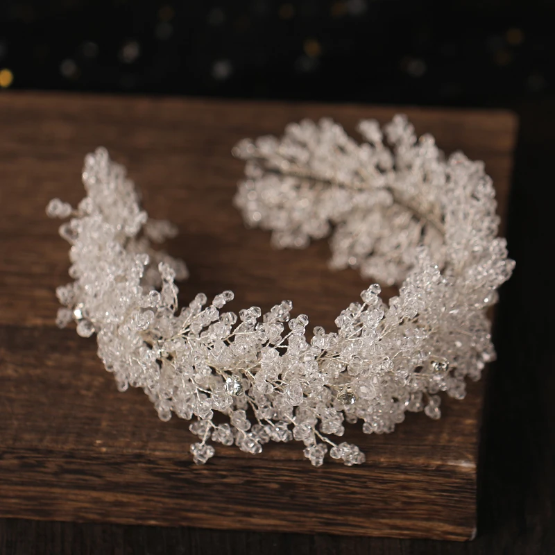 Обруч для волос винтажный серебристый с кристаллами