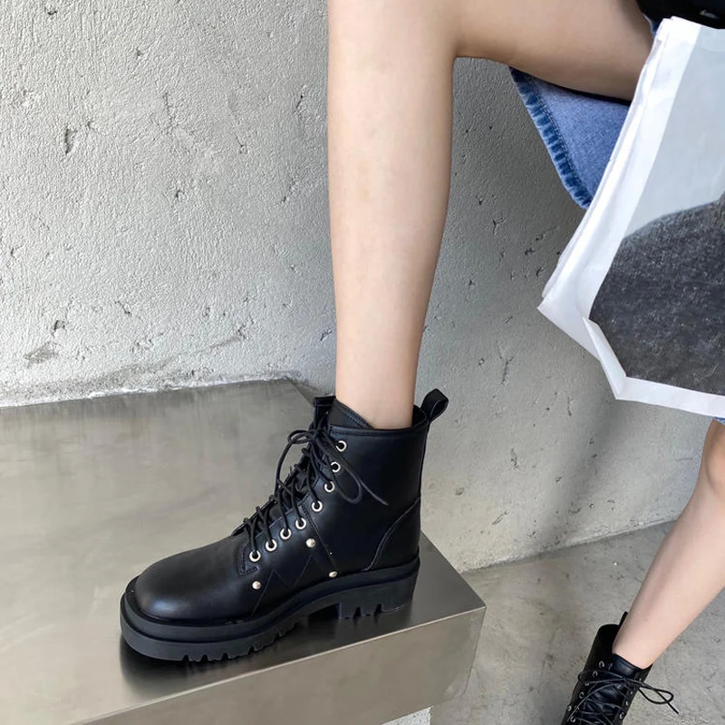 

Fall winter Lace Up Chunky Motorcycle Boots For Women Rubber Sole Fashion Combat Boots With Heel Platform Spring Autumn LJB227