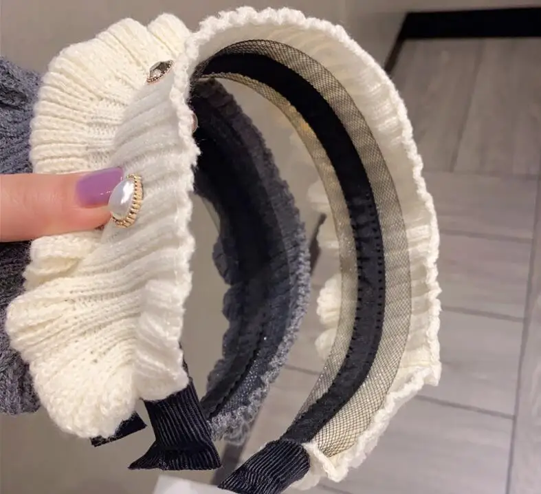 

New fashion ladies wool knitted solid color ruffled pearl hairbands
