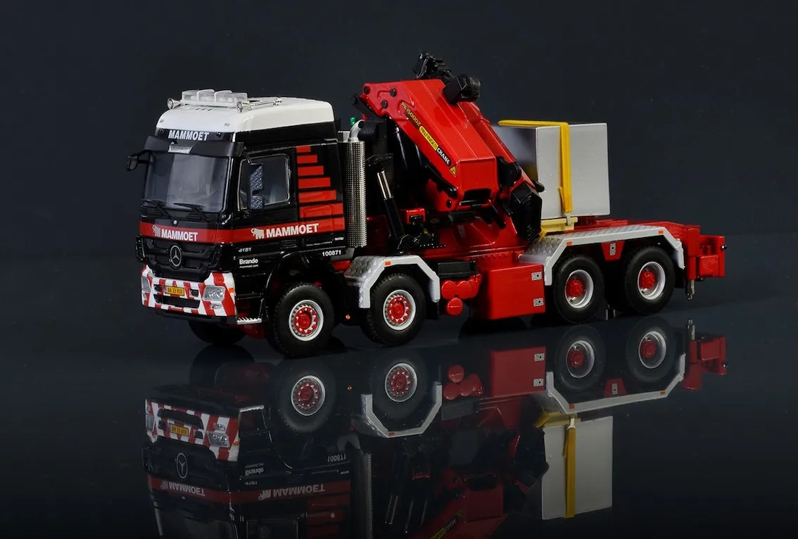 

1:50 MB MP3 L 8X8 Lorry Crane Ballast Box Truck Model