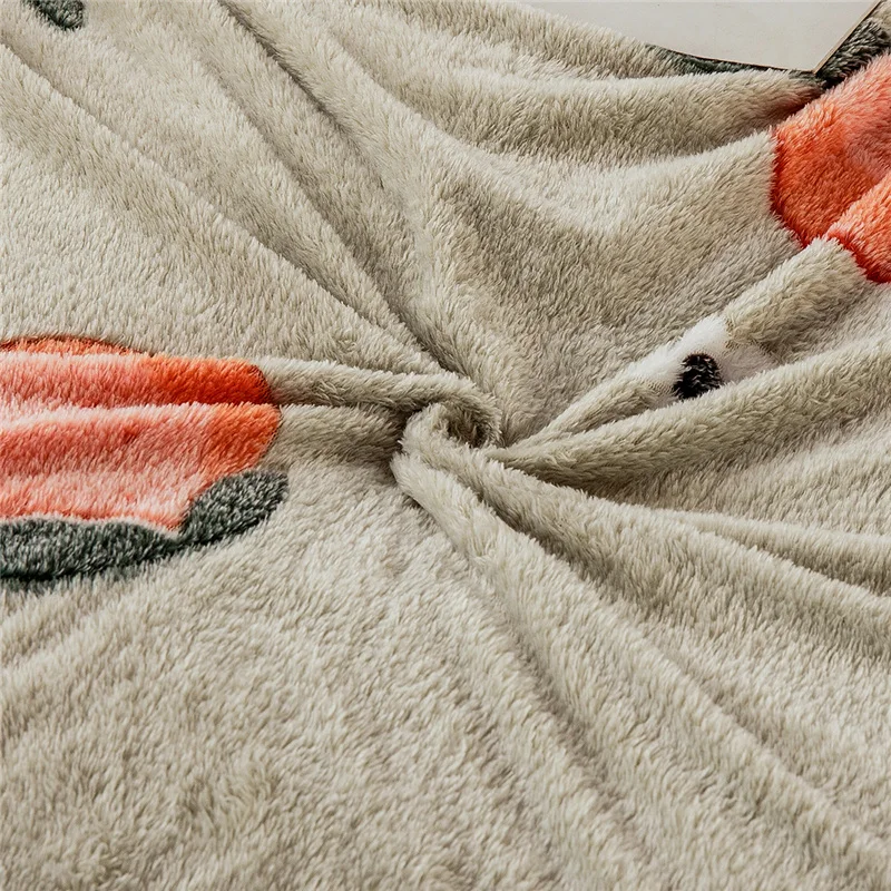 Тонкое фланелевое одеяло зимнее мягкое толстое для взрослых из шерпы покрывало