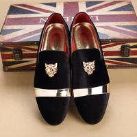 2019 new mens shoes with sanded leather have a unique style tiger head gold buckle loafers are sold on behalf shoes