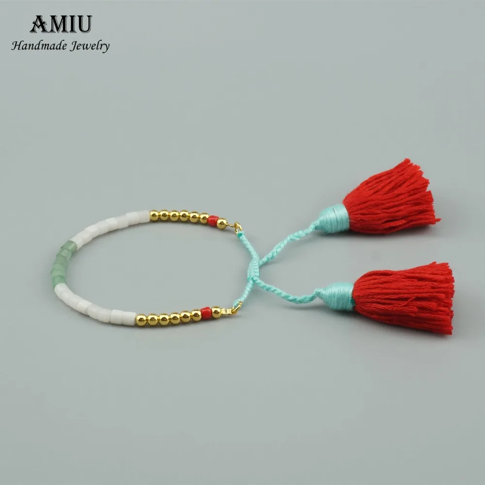 Браслет ручной работы AMIU с большими кисточками кристаллами и бусинами из камней
