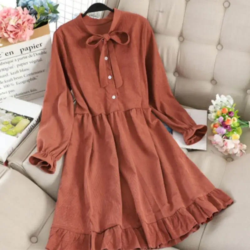 Женское вельветовое платье с рюшами Осеннее длинное расклешенными рукавами и