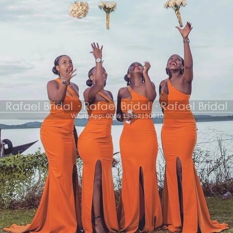 Темно-оранжевое платье подружки невесты на одно плечо длинное русалки с разрезом